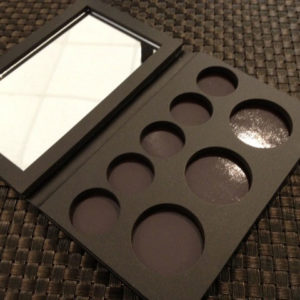 8 Well Refillable Pallete